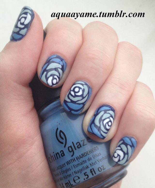 รูปภาพ:http://shortnaildesigns.net/wp-content/uploads/2015/03/blue-big-roses-manicure.jpg