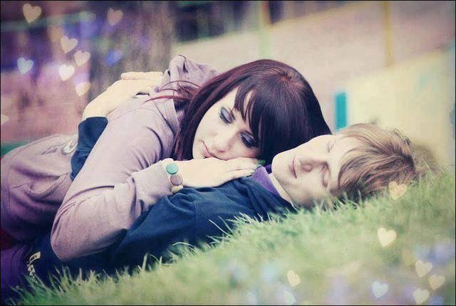 รูปภาพ:http://www.no1pua.com/wp1/wp-content/uploads/2015/06/romantic-cute-couple-making-love-alone-sad-waiting-tumblr-kissing-hugging-kiss-hug-HD-wallpapers-9.jpg