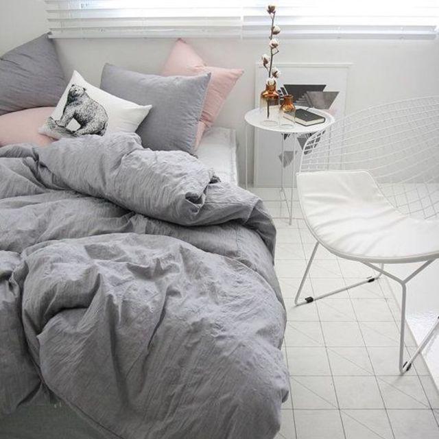 ตัวอย่าง ภาพหน้าปก:ไอเดียแต่งห้องนอน "Grey & Pink Bedroom" สวยเรียบหรูมีความคลาสสิค แต่ดูน่ารัก 