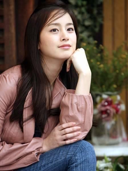 รูปภาพ:http://star.koreandrama.org/wp-content/uploads/2006/06/Kim-Tae-Hee9.jpg