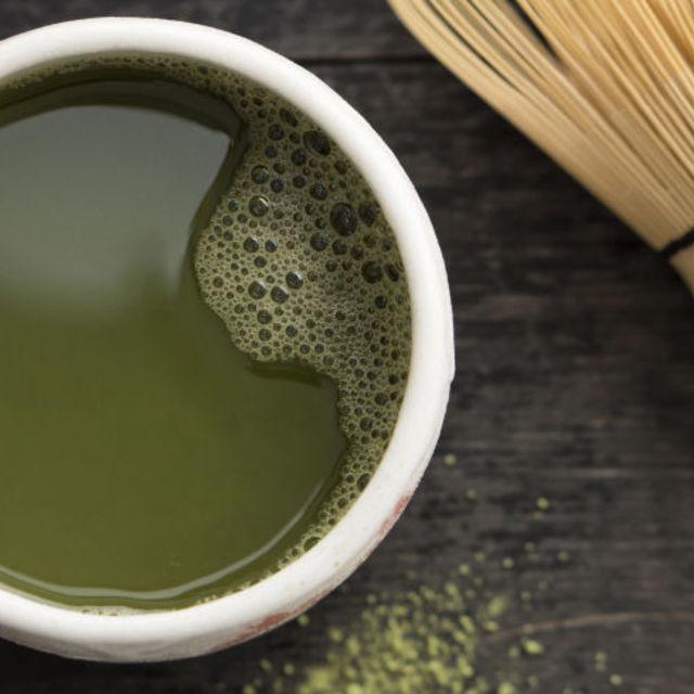 ภาพประกอบบทความ 6 เรื่องที่ควรทำ ควบคู่ไปกับ 'การดื่มชาเขียว' เพื่อให้ได้รับประโยชน์สูงสุด 🌱