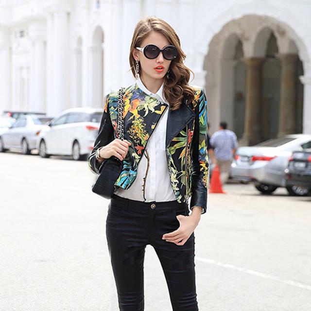 รูปภาพ:http://g03.a.alicdn.com/kf/HTB1u2DMIFXXXXbhXpXXq6xXFXXXU/2015-new-fashion-sexy-women-black-floral-short-jackets-long-sleeve-zipper-coat-cool-outerwear.jpg