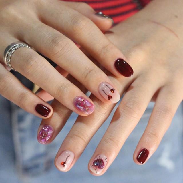 ภาพประกอบบทความ ไอเดียเพ้นท์เล็บ "Sweet Nails" ทาเล็บให้แฟนจับ รับวันวาเลนไทน์