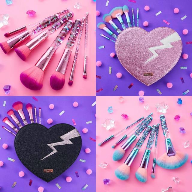 ภาพประกอบบทความ ฟรุ้งฟริ้งวิ้งค์วับระดับสิบดาว! กับแปรงแต่งหน้า Heart Attract ⚡️Brush set จาก Lolix อันนี้ก็น่าร้ากก!! 