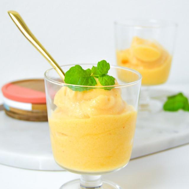 ภาพประกอบบทความ Peach Lemonade Sorbet ไอศกรีมซอร์เบต์ผลไม้แท้ อร่อยวนไปฉบับไร้ส่วนเกิน 😆🍨