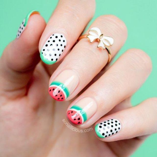 ภาพประกอบบทความ น่ารัก น่ากิน จากไอเดีย Watermelon Nail ใครทำก็สดใสรับ #ซัมเมอร์