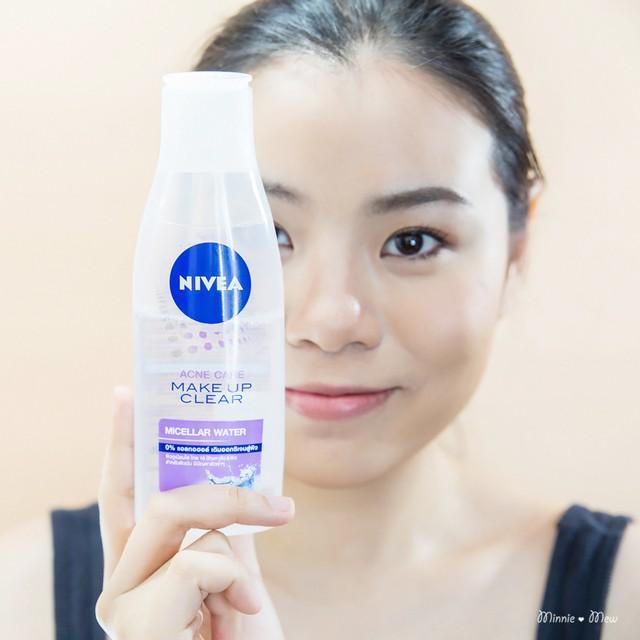 ภาพประกอบบทความ รีวิว คลีนซิ่งวอเตอร์ราคาประหยัด ฉบับคนเป็นสิว NIVEA ACNE CARE MAKE UP CLEAR MICELLAR WATER