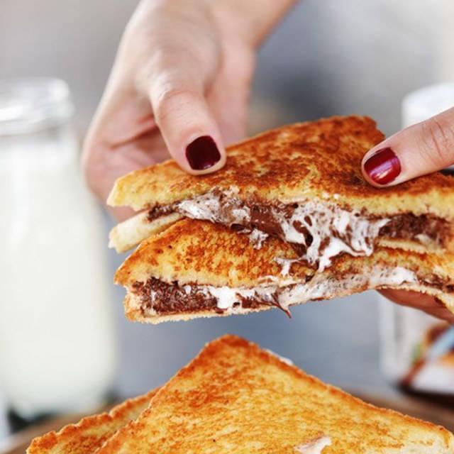 ภาพประกอบบทความ อาหารเช้า ง่ายๆ | Nutella Sandwich ทำง่าย อร่อยด้วย !