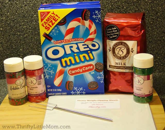 รูปภาพ:http://thriftylittlemom.com/wp-content/uploads/2014/11/Chocolate-Covered-Mini-Oreo-Bites-Supply-list.jpg