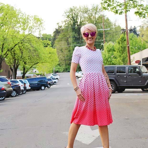 รูปภาพ:https://stayglam.com/wp-content/uploads/2018/05/White-and-Pink-Dress-for-Summer.jpg