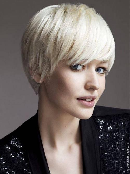รูปภาพ:http://www.glamourista.nl/blog/wp-content/uploads/2015/02/2015-short-blonde-hair.jpg