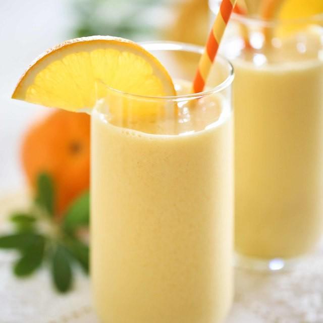 ภาพประกอบบทความ Orange Julius สูตรเครื่องดื่มรสส้ม เปรี้ยวหวานผสมนม สดชื่นแบบนี้ไลก์เลย 