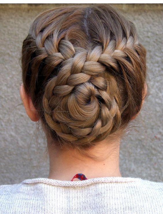 รูปภาพ:https://hairstylehub.com/wp-content/uploads/2017/08/french-braids-spiral-bun.jpg