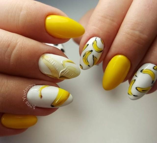 รูปภาพ:http://licfiji.com/wp-content/uploads/2018/01/cool-banana-nails-for-an-exquisite-look-summer-nail-designs-for-2018-best-nail-art-ideas-best-nail-art-ideas-for-summer-nail-art-ideas-best-nail-designs-and-tutorials-unique-nail-art-designs-summer.jpg
