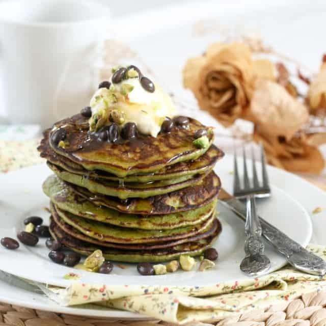 รูปภาพ:https://thehealthyfoodie.com/wp-content/uploads/2011/10/Matcha-Green-Tea-Coconut-Pancakes-6.jpg