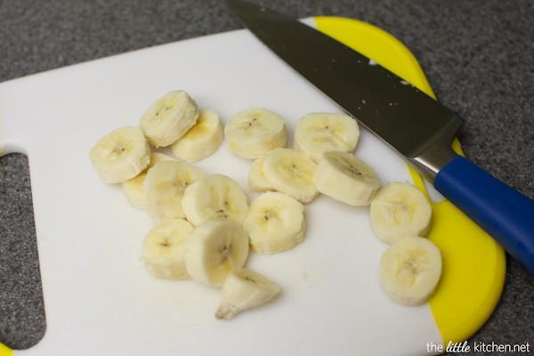 รูปภาพ:https://www.thelittlekitchen.net/wp-content/uploads/2014/07/fried-banana-milkshake-9609-the-little-kitchen.jpg