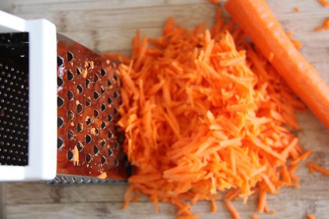 รูปภาพ:https://www.aprettylifeinthesuburbs.com/wp-content/uploads/2015/03/Shredded-Carrots-A-Pretty-Life.jpg