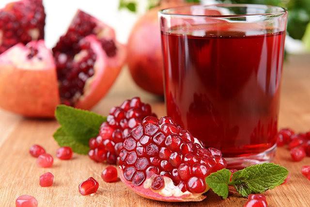 รูปภาพ:http://cdn2.momjunction.com/wp-content/uploads/2015/07/Pomegranate-Pomegranate-Juice.jpg