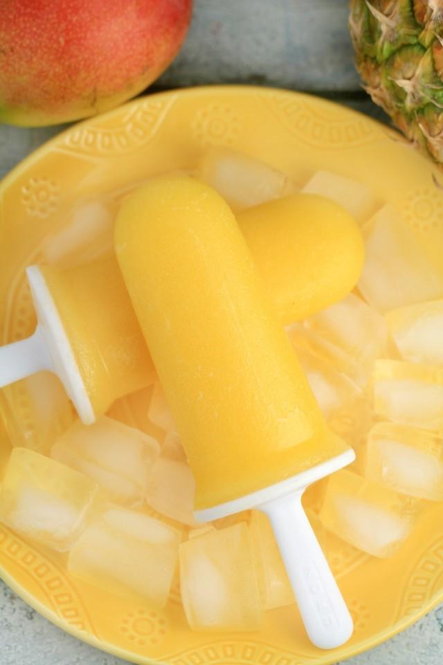 รูปภาพ:http://www.frugalmomeh.com/wp-content/uploads/2016/05/Mango-Pineapple-ice-pops-2.jpg