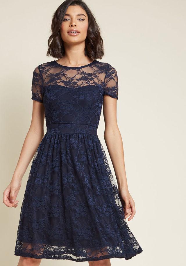 รูปภาพ:https://www.gemgrace.com/6987-thickbox_default/baby-blue-lace-short-wedding-guest-dress.jpg