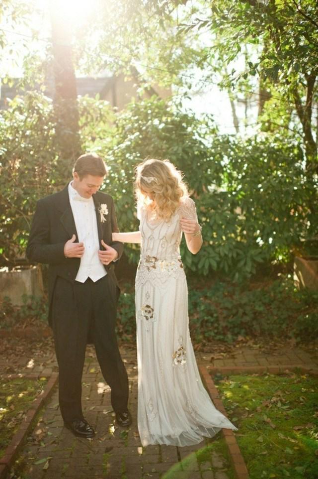 รูปภาพ:https://i1.wp.com/www.ecstasycoffee.com/wp-content/uploads/2016/11/bohemian-chic-wedding-dress24.jpg?resize=700%2C1052