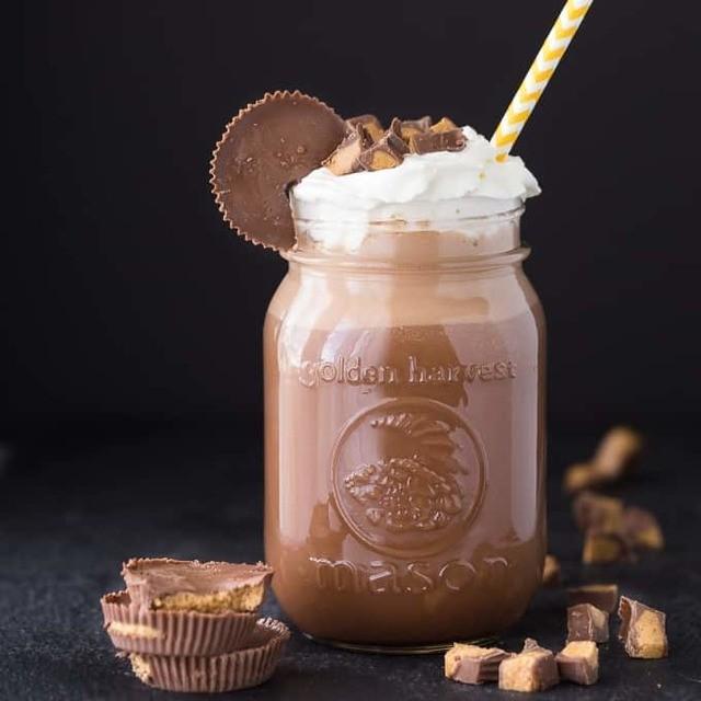 ตัวอย่าง ภาพหน้าปก:Reese Coffee Milkshake สูตรเครื่องดื่มมิลค์เชคกาแฟ อร่อยรสเข้ม ถึงรสกาแฟแท้