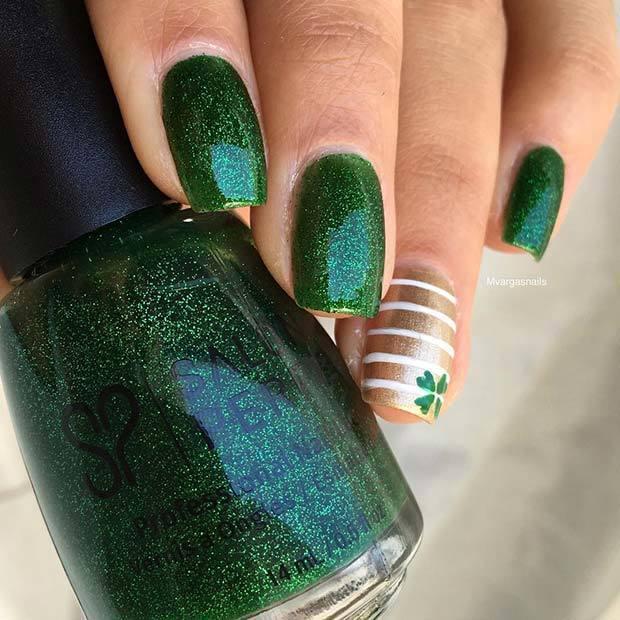 รูปภาพ:https://stayglam.com/wp-content/uploads/2018/02/Glitter-Irish-Green-Nails.jpg