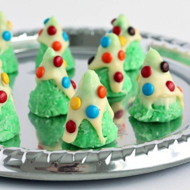ภาพประกอบบทความ เมนู 'Christmas Tree Cookies' ง่ายๆ ไม่ต้องใช้เตาอบ