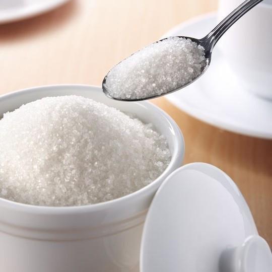 รูปภาพ:https://essentialsbycatalina.com/media/catalog/product/cache/1/image/9df78eab33525d08d6e5fb8d27136e95/r/a/raw_granulated-sugar.jpg