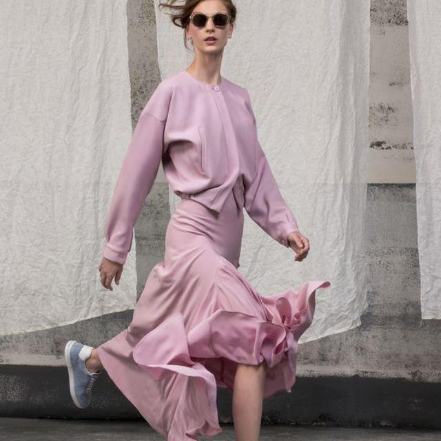 ภาพประกอบบทความ รวมไอเดีย แฟชั่นเสื้อผ้า สไตล์โทนสีชมพูอมม่วง 'Pink Lavender' #สายหวานต้องมี