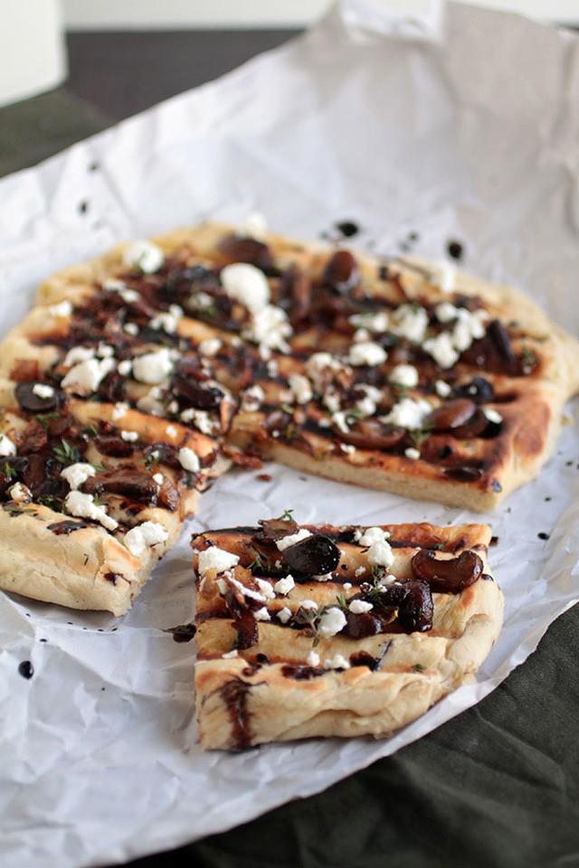 รูปภาพ:http://www.lifeasastrawberry.com/wp-content/uploads/2015/01/grilled-flatbread-pizza-recipe.jpg