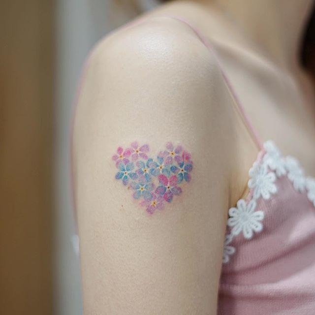 รูปภาพ:https://www.instagram.com/p/Bj7CauzghaC/?taken-by=tattooist_baka