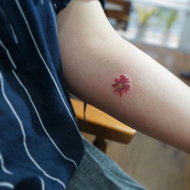 รูปภาพ:https://www.instagram.com/p/BZs2I7ng5v7/?taken-by=tattooist_baka