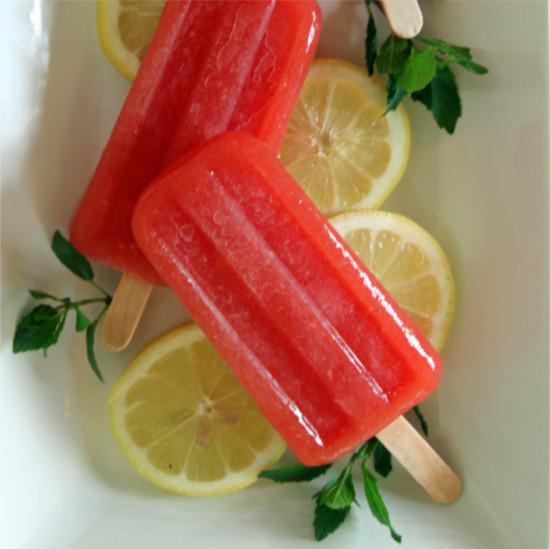 รูปภาพ:http://www.acleandiet.com/wp-content/uploads/2012/07/Watermelon-Popsicles-no-sugar-1-550x549.jpg