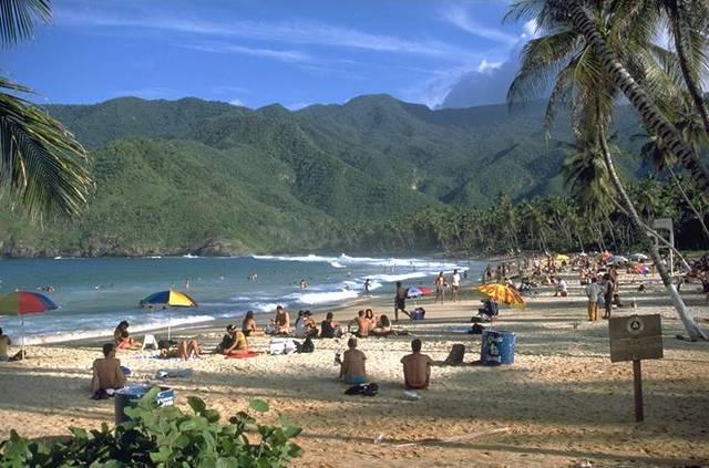 รูปภาพ:https://upload.wikimedia.org/wikipedia/commons/0/0a/Beach_choroni_venezuela.jpg