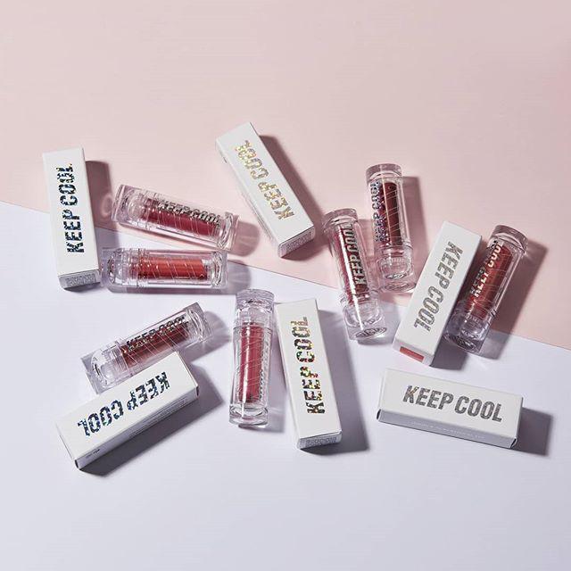 ภาพประกอบบทความ สวย ใส ธรรมชาติ ใหม่ 'KEEP COOL DOUBLE SENSATIONAL LIP' ทาปากแบบออมเบรได้ง่ายๆ ในแท่งเดียว