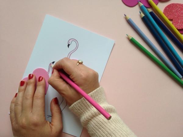 รูปภาพ:https://blog.hobbycraft.co.uk/wp-content/uploads/2017/02/3-Pink-Flamingo-Card-600x450.jpg