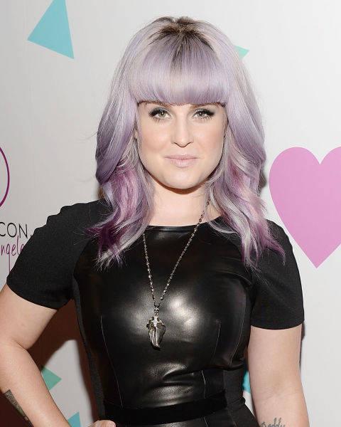 รูปภาพ:http://ghk.h-cdn.co/assets/15/50/480x600/gallery-1449854975-kelly-osbourne-pastel-purple-hair-bangs.jpg