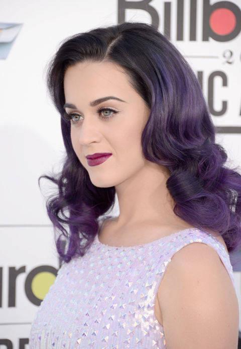 รูปภาพ:http://ghk.h-cdn.co/assets/15/50/480x693/katy-perry-purple-hair.jpg