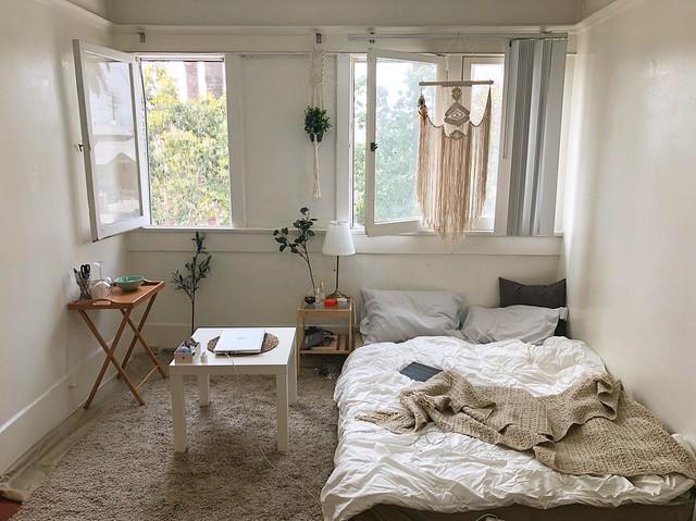 รูปภาพ:https://www.instagram.com/p/Bl-H_kaDXaU/?taken-by=oneroom.make