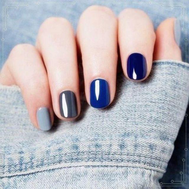 ภาพประกอบบทความ ไอเดียเพ้นท์เล็บ Denim nails art ทำเล็บโทนสีเดนิม เท่ เข้ม มีสไตล์!