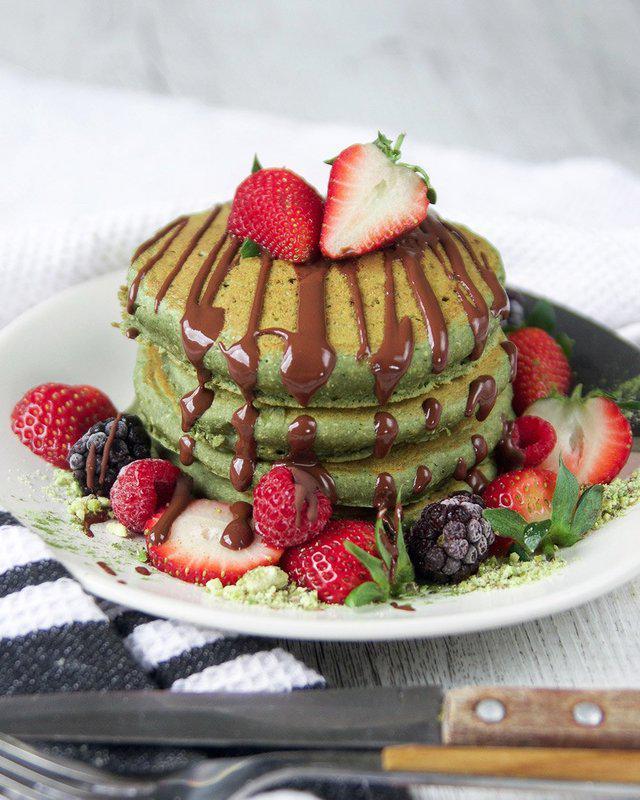 รูปภาพ:https://blog.nuts.com/wp-content/uploads/2014/06/Healthy-Gluten-Free-Green-Tea-Pancakes-510x400.jpg