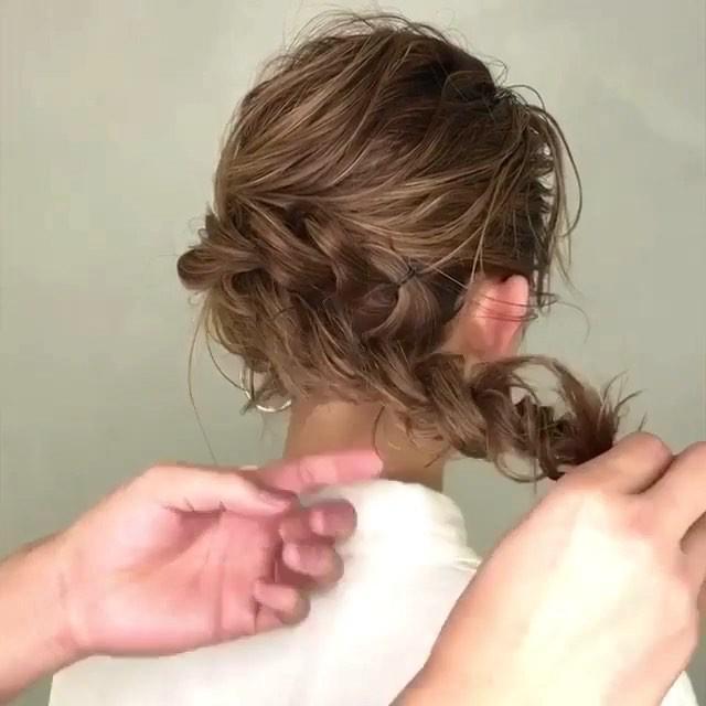 รูปภาพ:https://www.instagram.com/p/BjbUOmAAhKv/?taken-by=album_hair