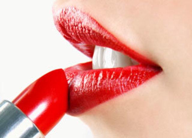 รูปภาพ:http://images.totalbeauty.com/uploads/editorial/lg/red-lipstick-skin-tone_thumb-L.jpg