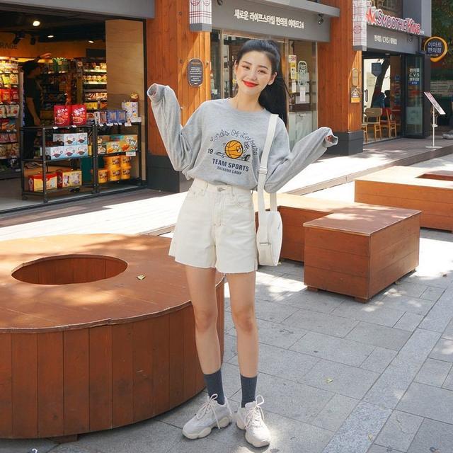 ตัวอย่าง ภาพหน้าปก:จัดไอเดีย Autumn Daily Look 2018 ของสาวเกาหลี ที่สาวไทยก็แต่งตามได้ จาก IG : bullanggirl
