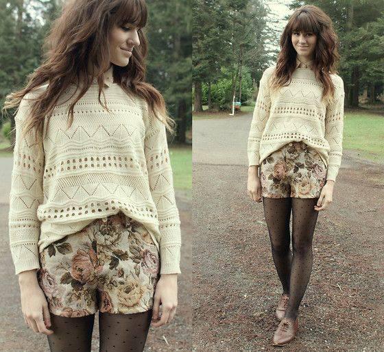 รูปภาพ:http://glamradar.com/wp-content/uploads/2015/11/floral-shorts-outfit.jpg