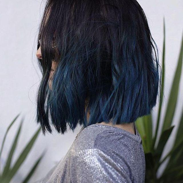 ภาพประกอบบทความ สวยเท่มีเสน่ห์ ! ไปกับ " Blue Black haircolor" สวยเท่ เหมือนต้องมนต์สะกด