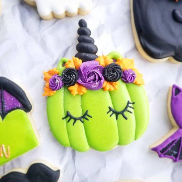 ภาพประกอบบทความ น่ารักจังเลยค่ะซิส 🎃 รวมไอเดียขนมหวาน 'Halloween Dessert' ตะมุตะมิ มุ้งมิ้ง จะกินก็เสียดาย 🍰