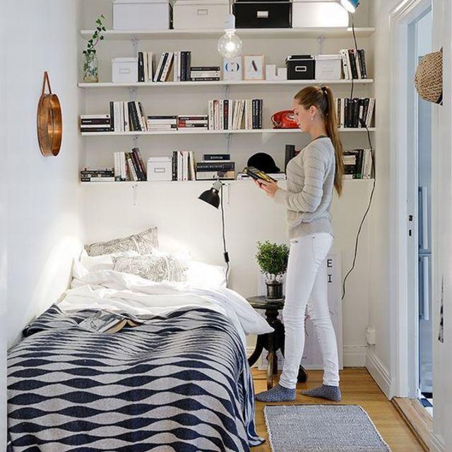 ภาพประกอบบทความ ส่องไอเดียการ "จัดเก็บห้องนอนเล็กๆ" ให้เหลือพื้นที่ ห้องสวยดูดี ไม่มีรก