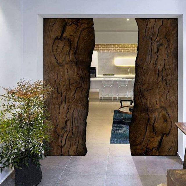 ภาพประกอบบทความ ปรับใหม่ให้ Wow~ ไอเดียเปลี่ยน 'ประตู/ผนัง' เป็นไม้ ได้ฟิลหรู & ธรรมชาติมาก